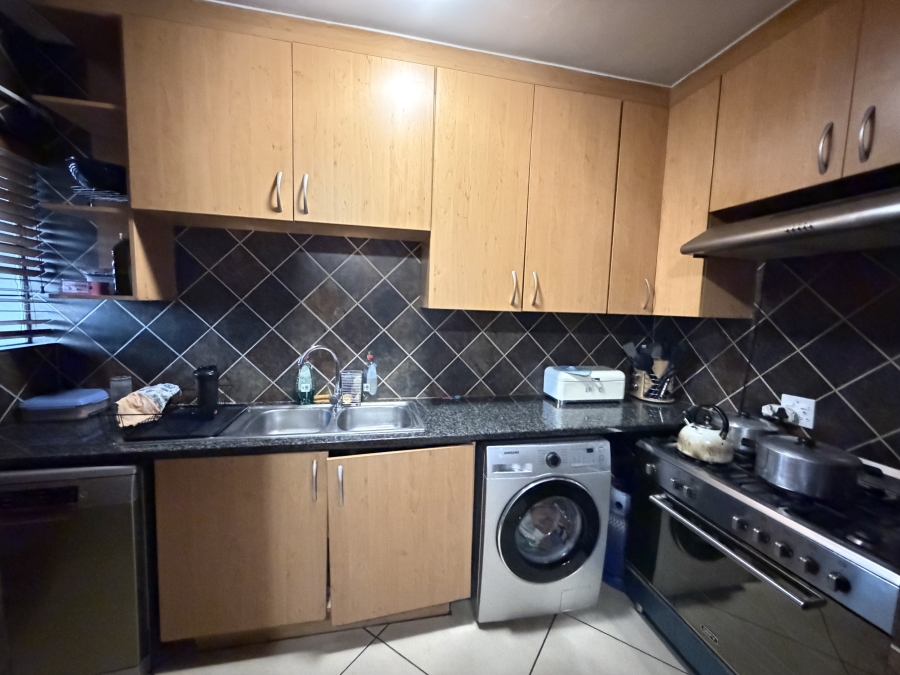To Let 3 Bedroom Property for Rent in New Market Gauteng