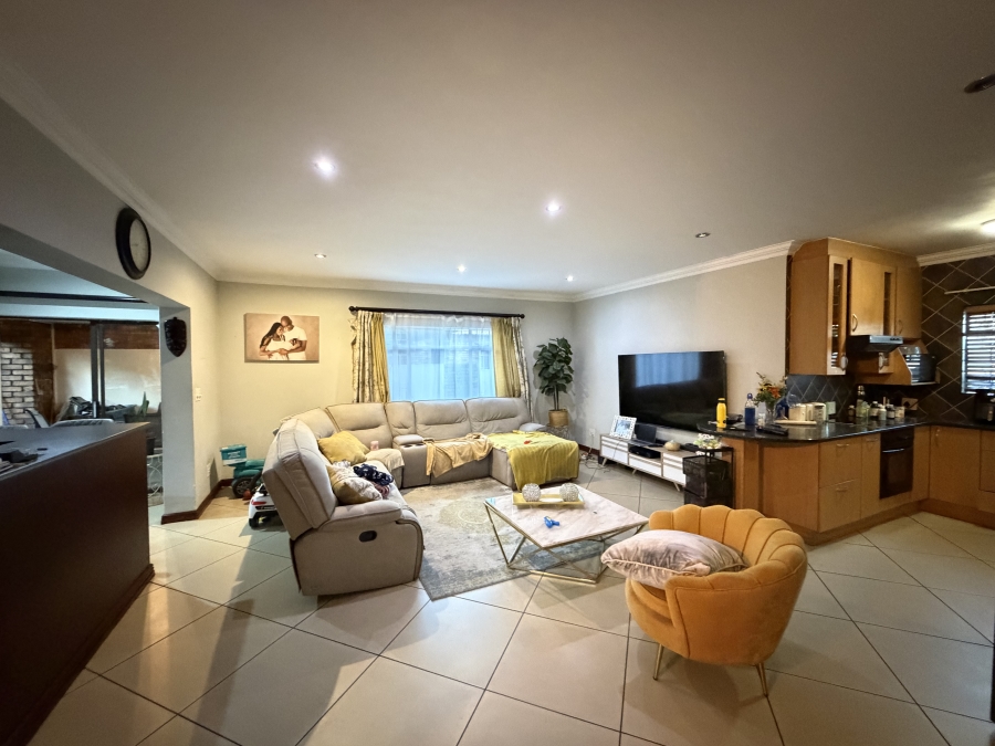 To Let 3 Bedroom Property for Rent in New Market Gauteng