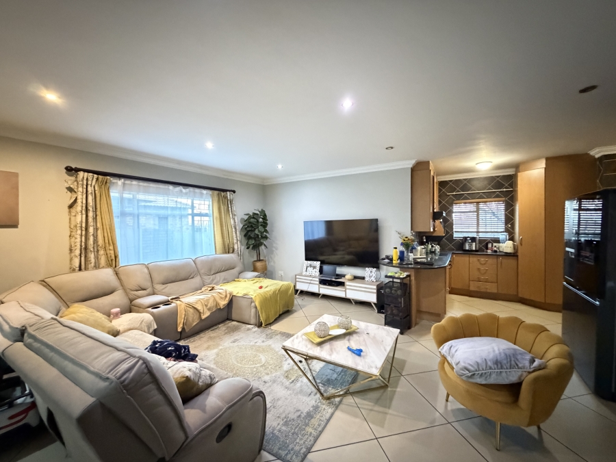 To Let 3 Bedroom Property for Rent in New Market Gauteng