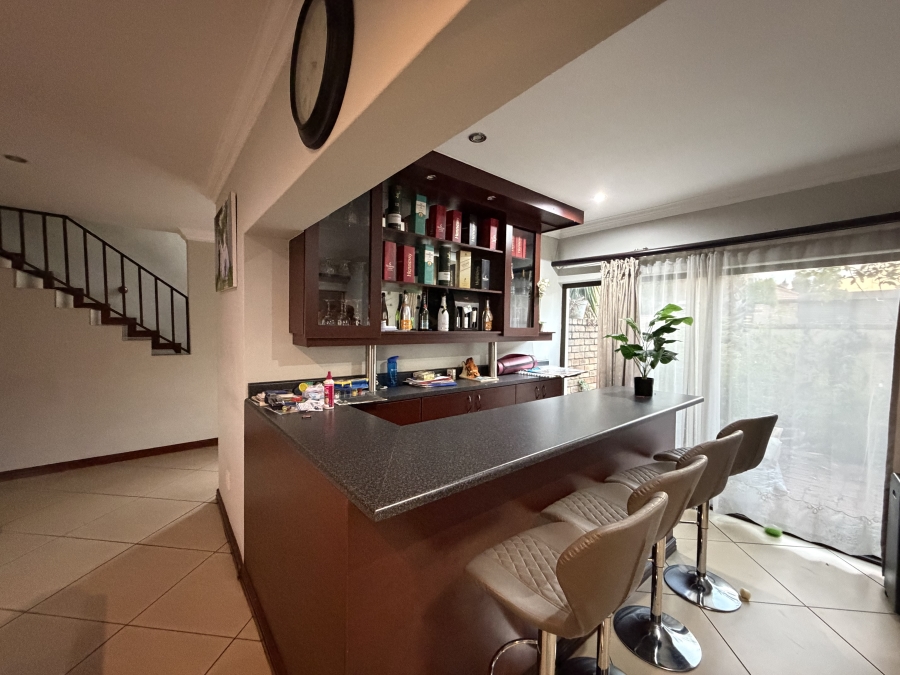 To Let 3 Bedroom Property for Rent in New Market Gauteng