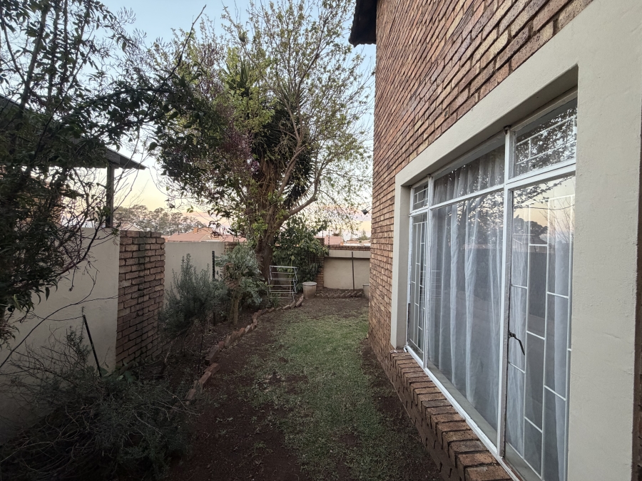 To Let 3 Bedroom Property for Rent in New Market Gauteng