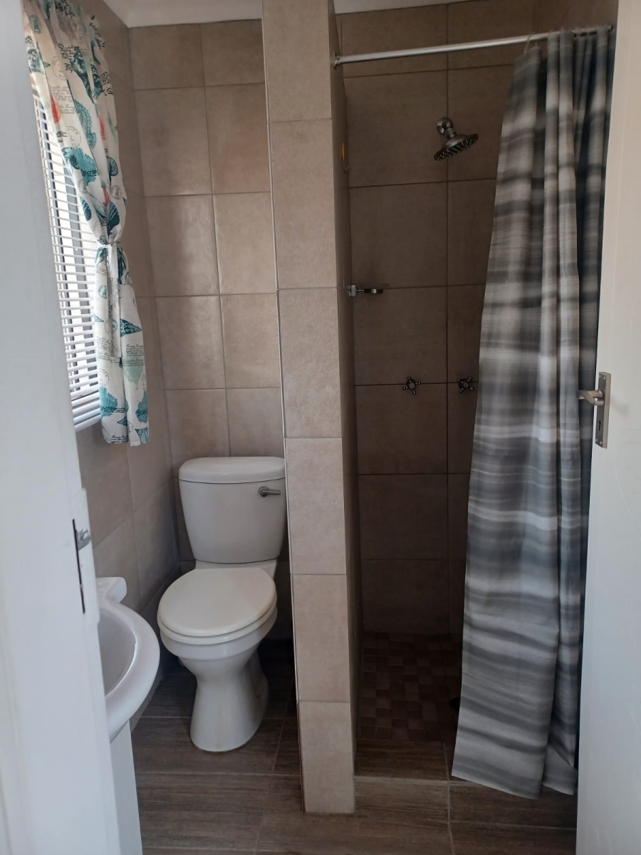 To Let 1 Bedroom Property for Rent in Breaunanda Gauteng