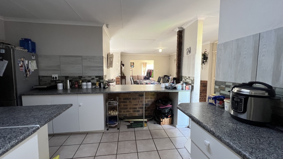 4 Bedroom Property for Sale in Randgate Gauteng
