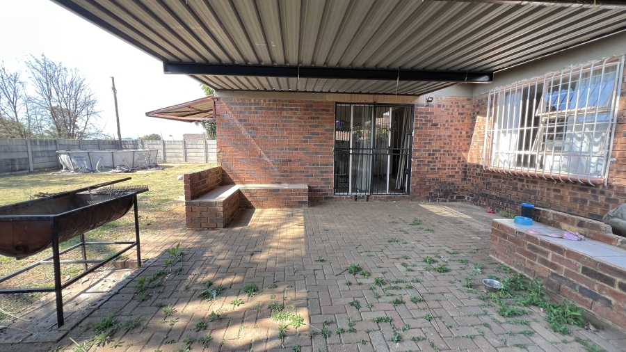 4 Bedroom Property for Sale in Randgate Gauteng