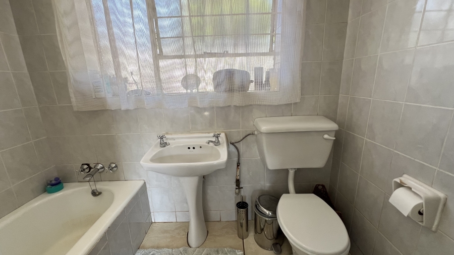 3 Bedroom Property for Sale in Greenhills Gauteng