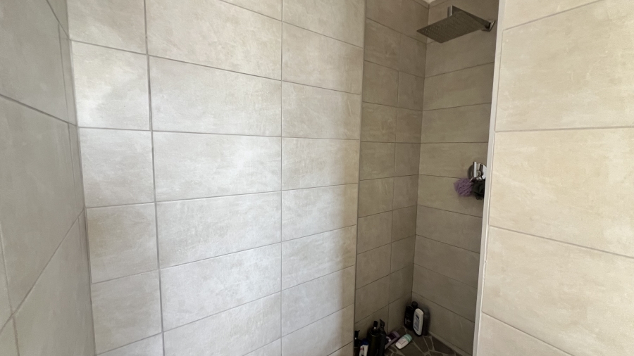 3 Bedroom Property for Sale in Greenhills Gauteng