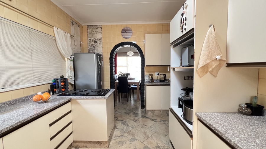4 Bedroom Property for Sale in Krugersdorp West Gauteng