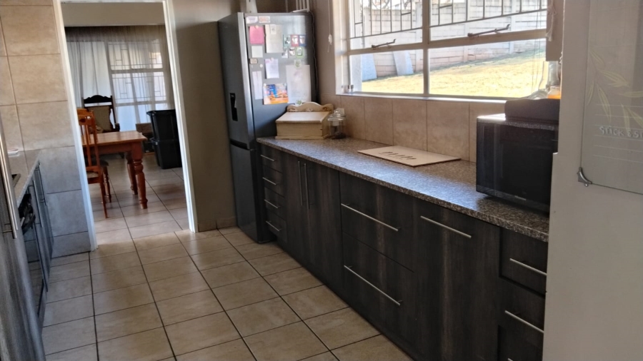 3 Bedroom Property for Sale in Rangeview Gauteng