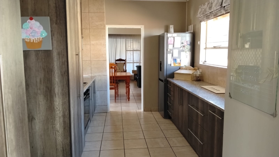 3 Bedroom Property for Sale in Rangeview Gauteng