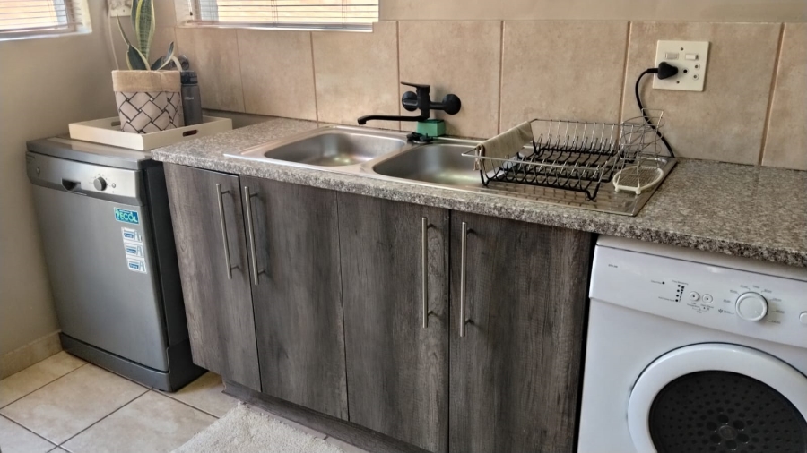 3 Bedroom Property for Sale in Rangeview Gauteng