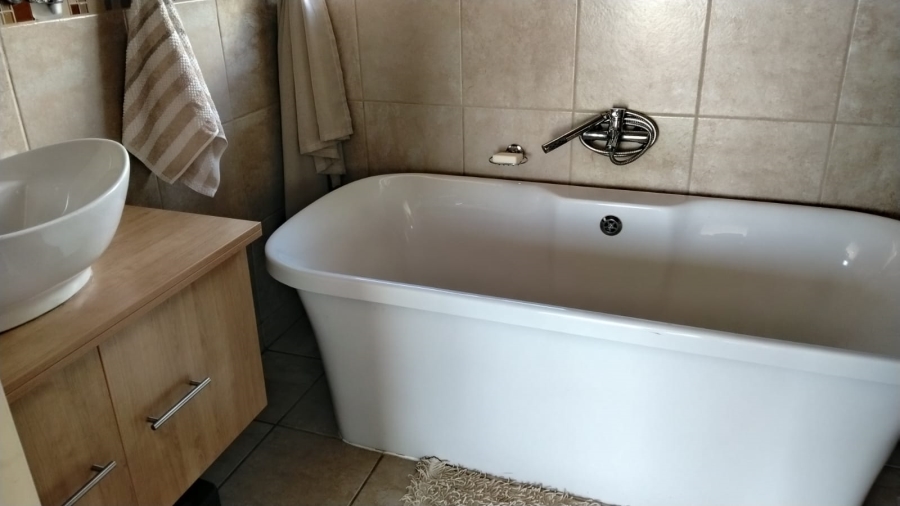 3 Bedroom Property for Sale in Rangeview Gauteng