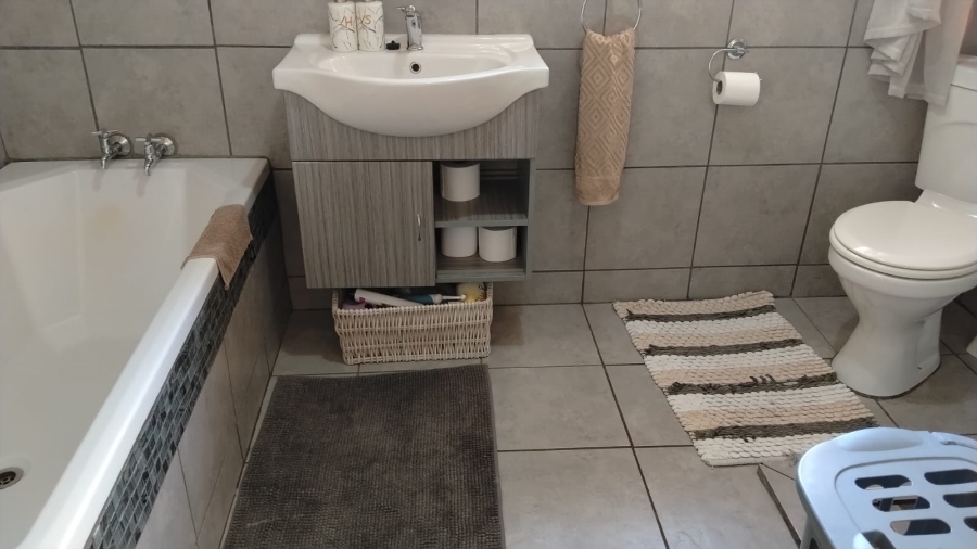 3 Bedroom Property for Sale in Rangeview Gauteng