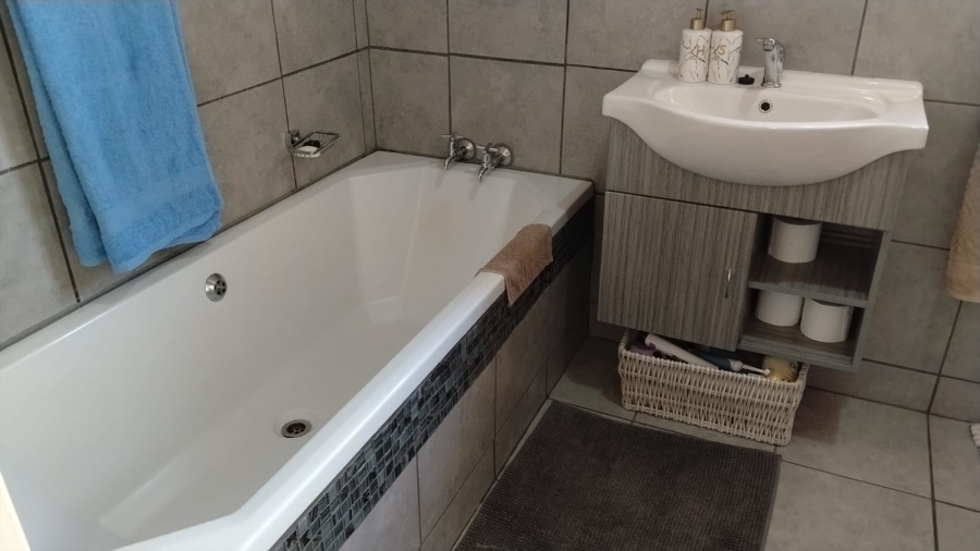 3 Bedroom Property for Sale in Rangeview Gauteng