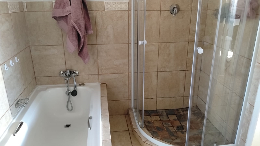 3 Bedroom Property for Sale in Rangeview Gauteng
