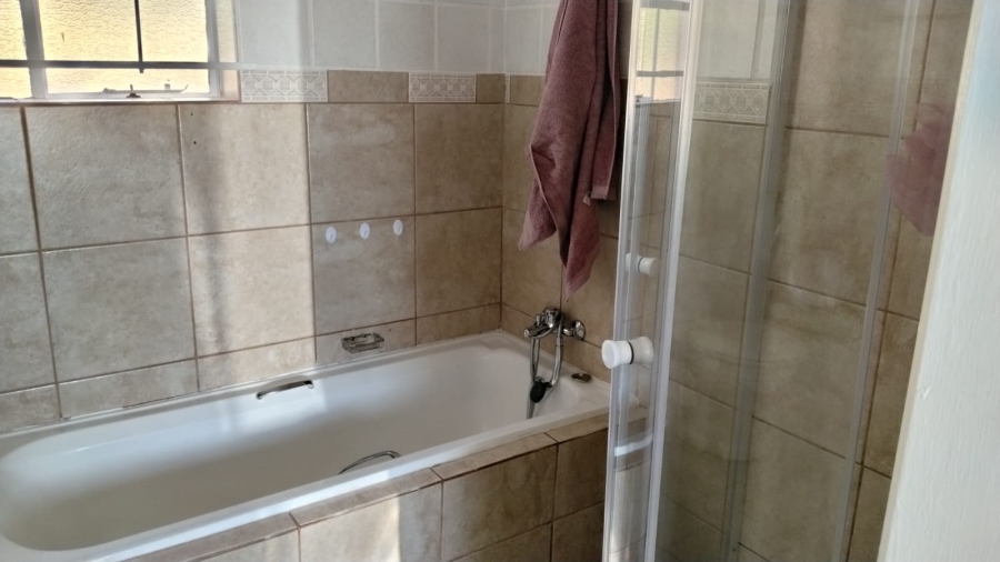3 Bedroom Property for Sale in Rangeview Gauteng