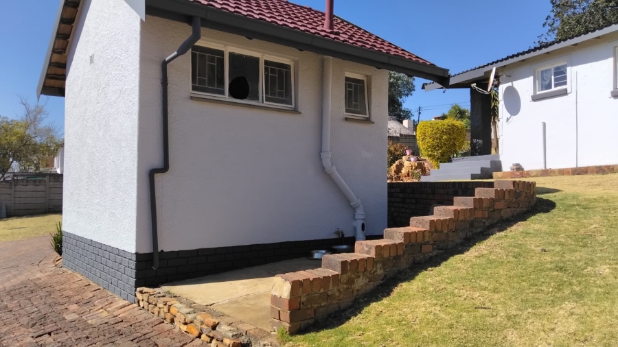 3 Bedroom Property for Sale in Rangeview Gauteng