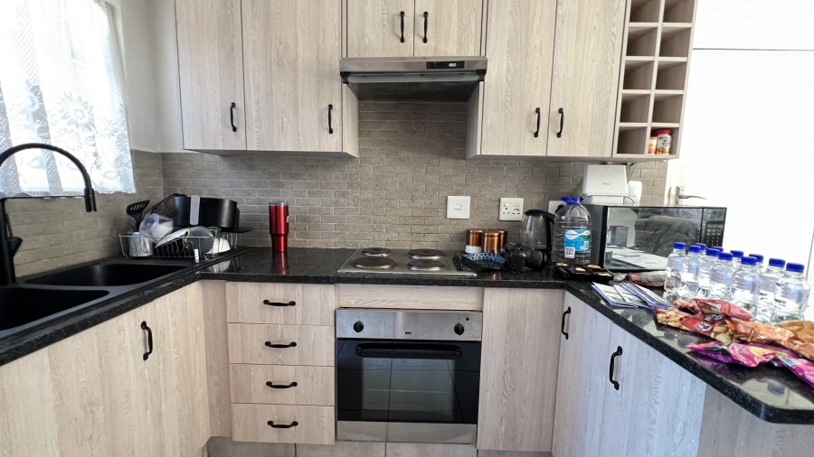 3 Bedroom Property for Sale in Wilgeheuwel Gauteng