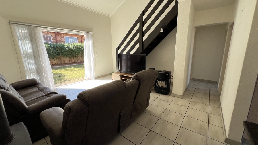 3 Bedroom Property for Sale in Wilgeheuwel Gauteng