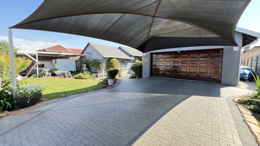 3 Bedroom Property for Sale in Greenhills Gauteng