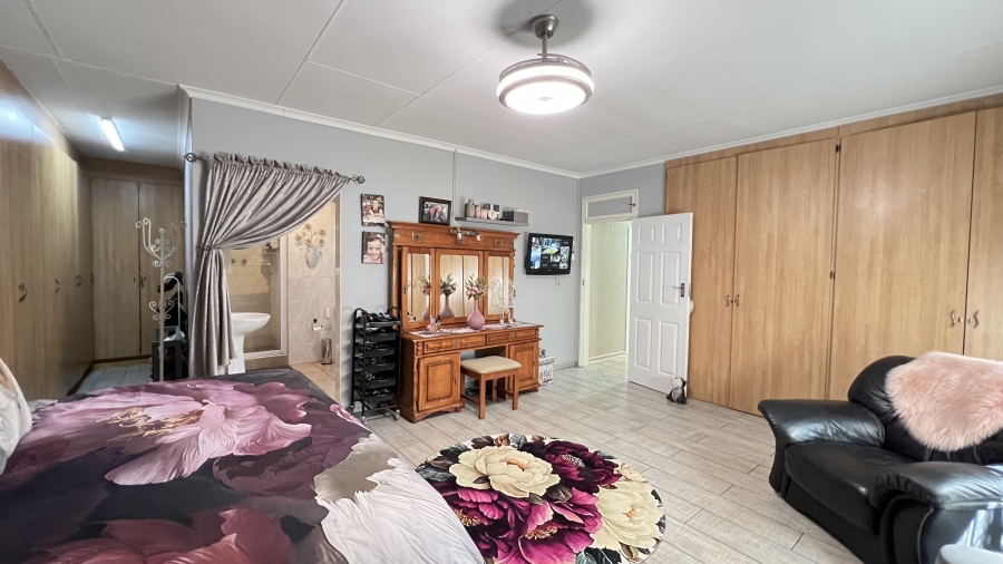 3 Bedroom Property for Sale in Greenhills Gauteng