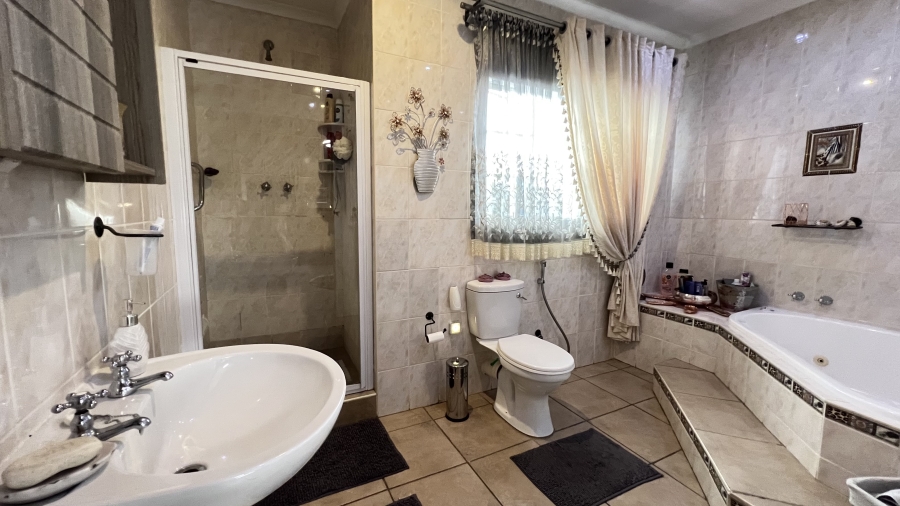 3 Bedroom Property for Sale in Greenhills Gauteng