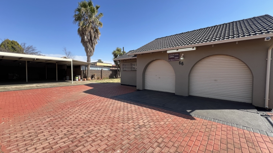 3 Bedroom Property for Sale in Helikonpark Gauteng