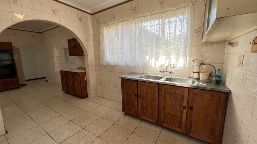 3 Bedroom Property for Sale in Helikonpark Gauteng
