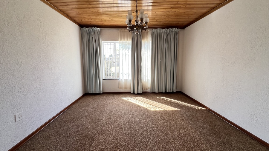 3 Bedroom Property for Sale in Helikonpark Gauteng
