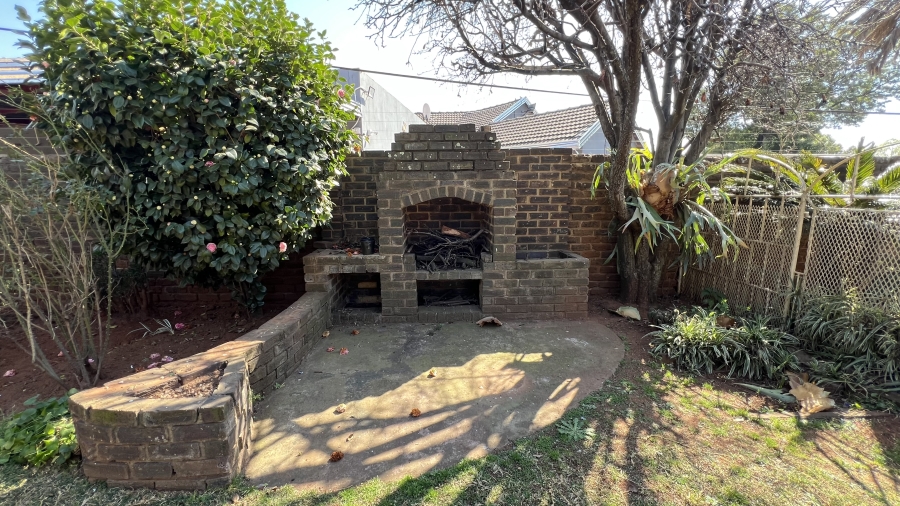 3 Bedroom Property for Sale in Helikonpark Gauteng