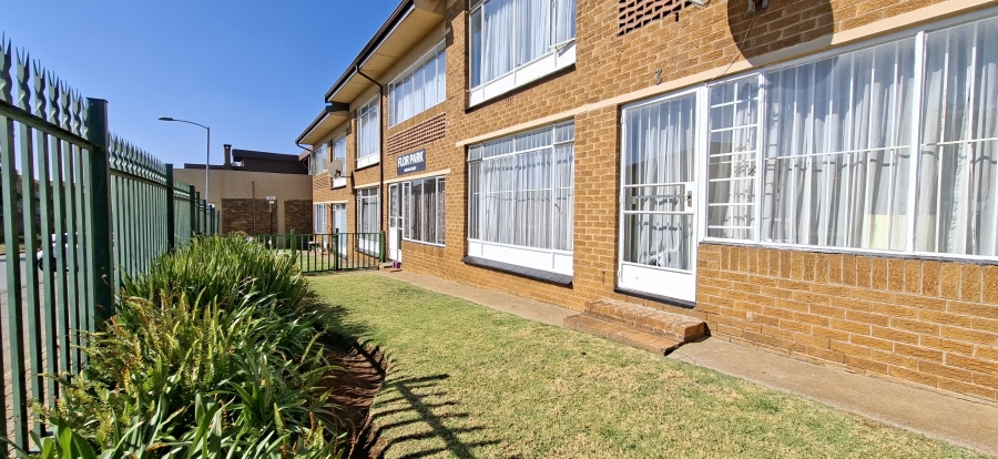2 Bedroom Property for Sale in Kenmare Gauteng
