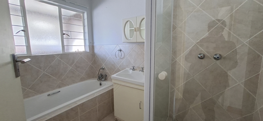 2 Bedroom Property for Sale in Wentworth Park Gauteng