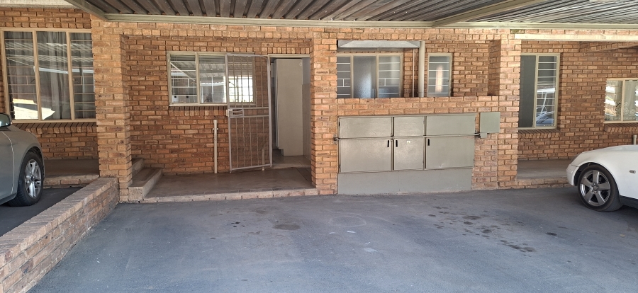 2 Bedroom Property for Sale in Wentworth Park Gauteng
