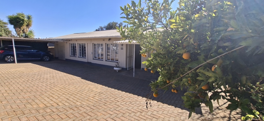 4 Bedroom Property for Sale in Wentworth Park Gauteng