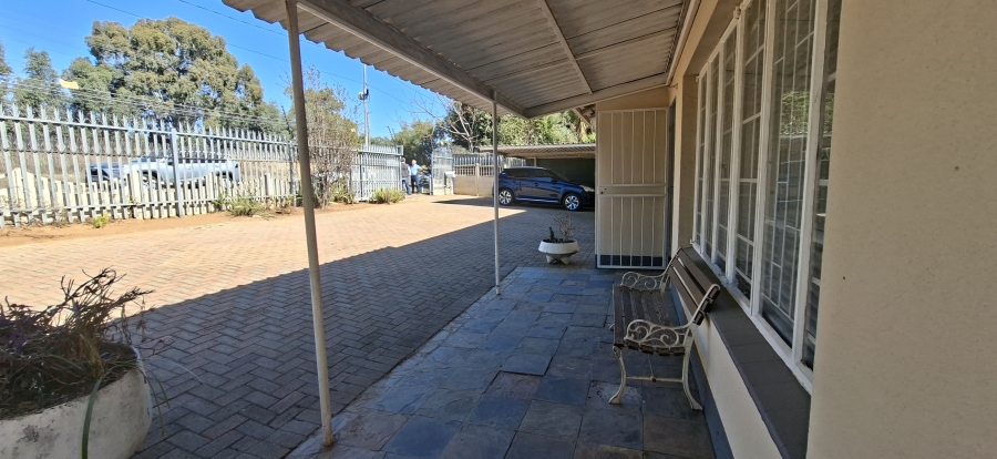 4 Bedroom Property for Sale in Wentworth Park Gauteng