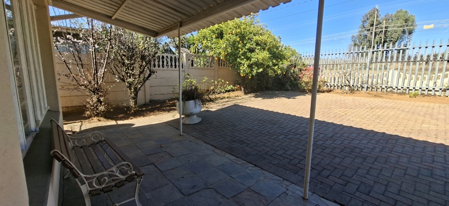 4 Bedroom Property for Sale in Wentworth Park Gauteng