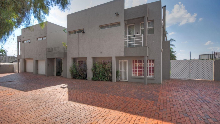 7 Bedroom Property for Sale in Lenasia South Gauteng