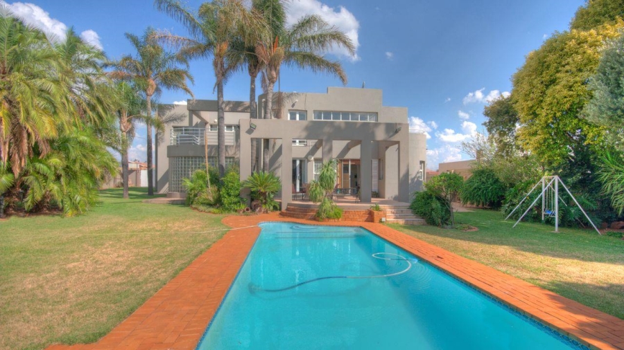7 Bedroom Property for Sale in Lenasia South Gauteng
