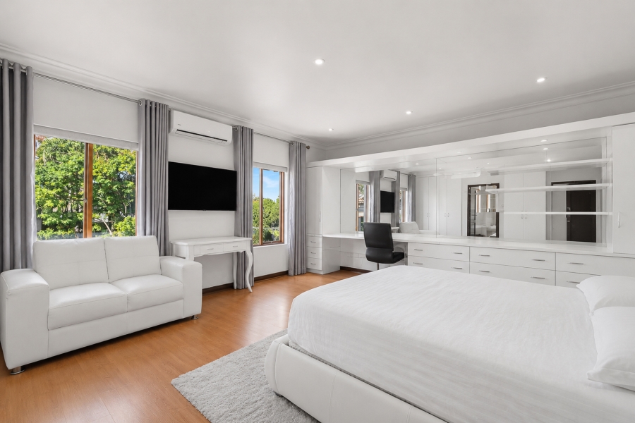 6 Bedroom Property for Sale in Woodmead Gauteng