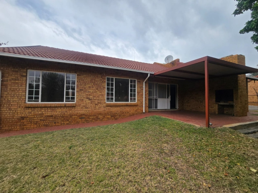 3 Bedroom Property for Sale in Montana Park Gauteng