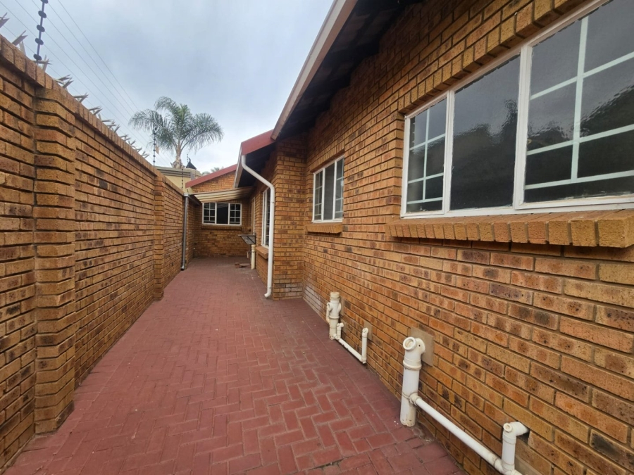 3 Bedroom Property for Sale in Montana Park Gauteng