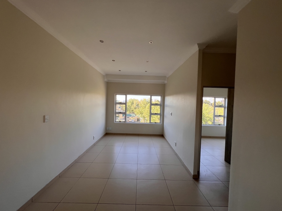 To Let 2 Bedroom Property for Rent in Ormonde Gauteng