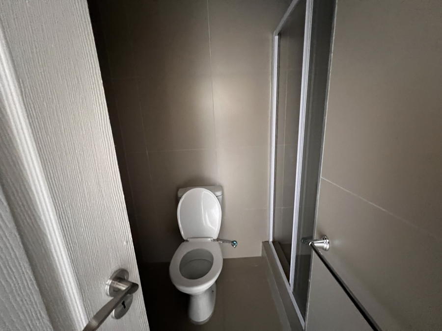 To Let 2 Bedroom Property for Rent in Ormonde Gauteng