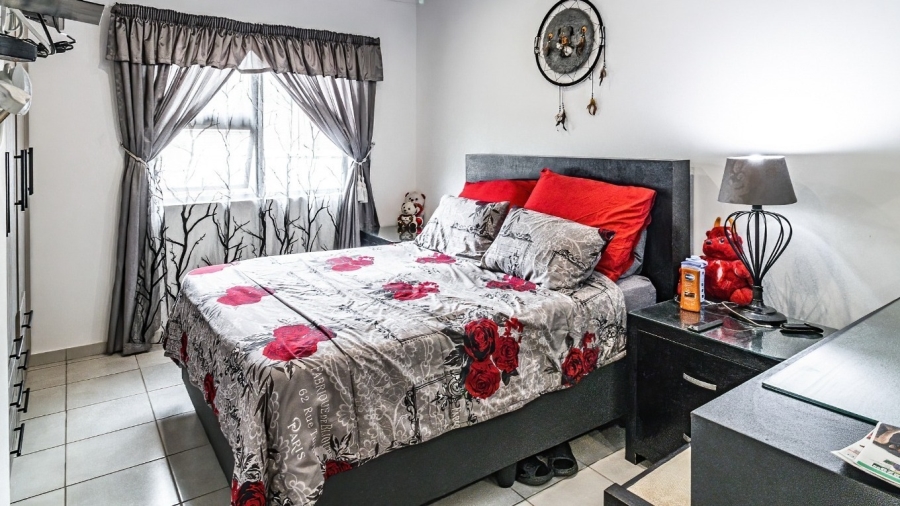 3 Bedroom Property for Sale in Brackendowns Gauteng