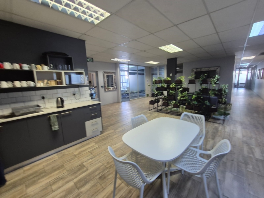 To Let Commercial Property for Rent in Die Hoewes Gauteng
