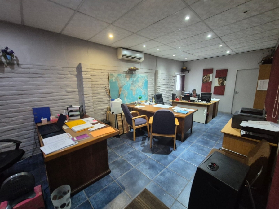 To Let Commercial Property for Rent in Gateway Industrial Park Gauteng