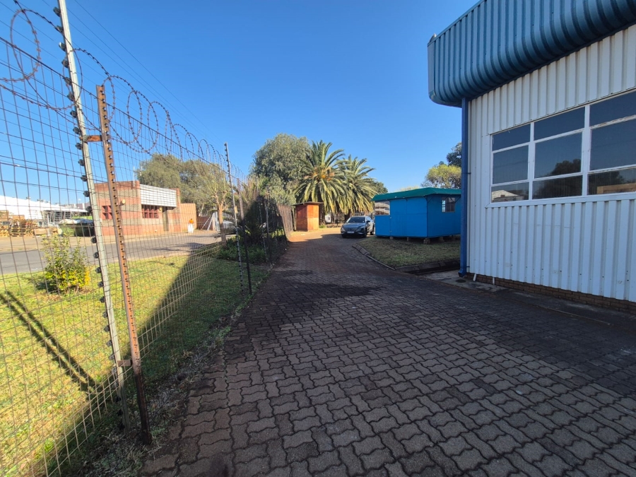 To Let Commercial Property for Rent in Gateway Industrial Park Gauteng