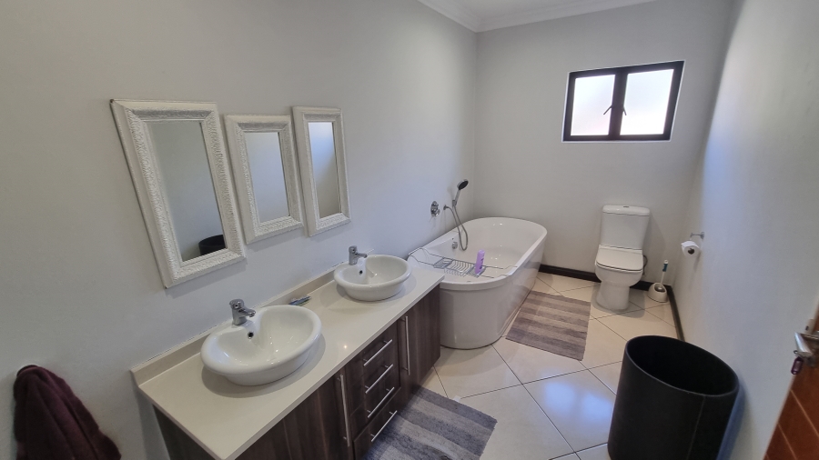 3 Bedroom Property for Sale in Six Fountains Residential Estate Gauteng