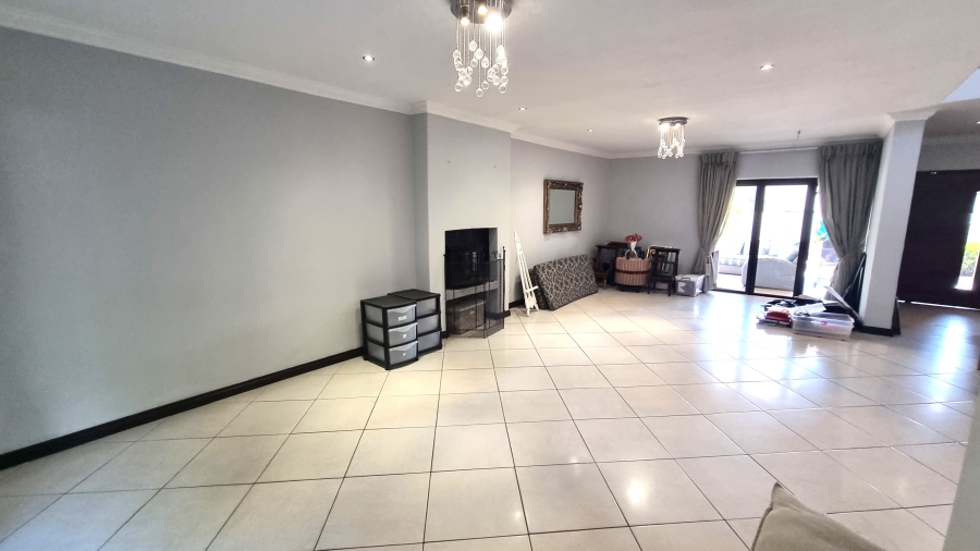 3 Bedroom Property for Sale in Six Fountains Residential Estate Gauteng