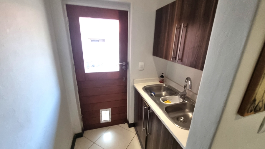 3 Bedroom Property for Sale in Six Fountains Residential Estate Gauteng