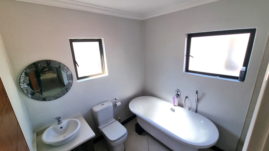 3 Bedroom Property for Sale in Six Fountains Residential Estate Gauteng